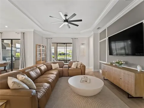 6249 Mesa Glen Bradenton FL 34203