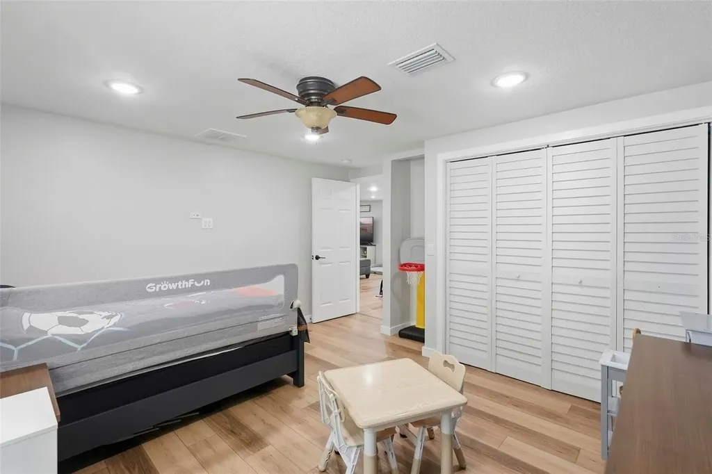 8015 28th Avenue N St Petersburg FL 33710