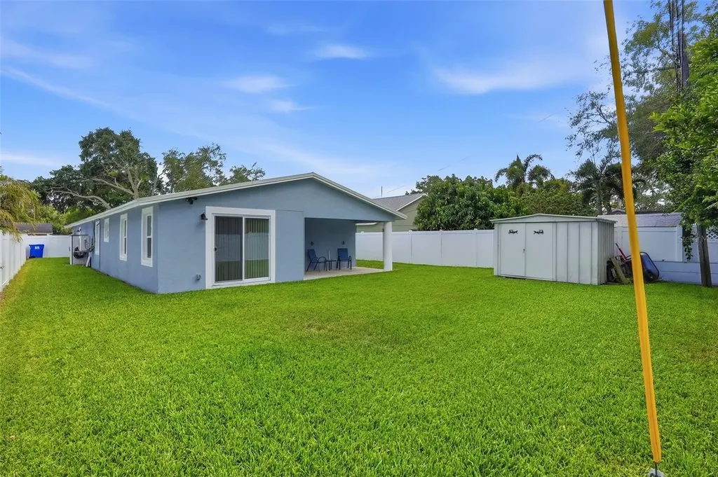 8015 28th Avenue N St Petersburg FL 33710