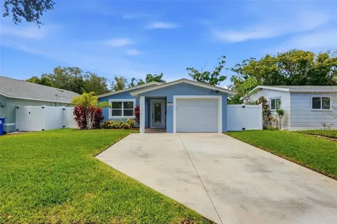 8015 28TH Avenue N St Petersburg FL 33710