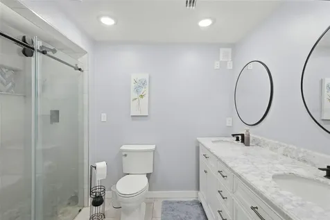 8015 28th Avenue N St Petersburg FL 33710