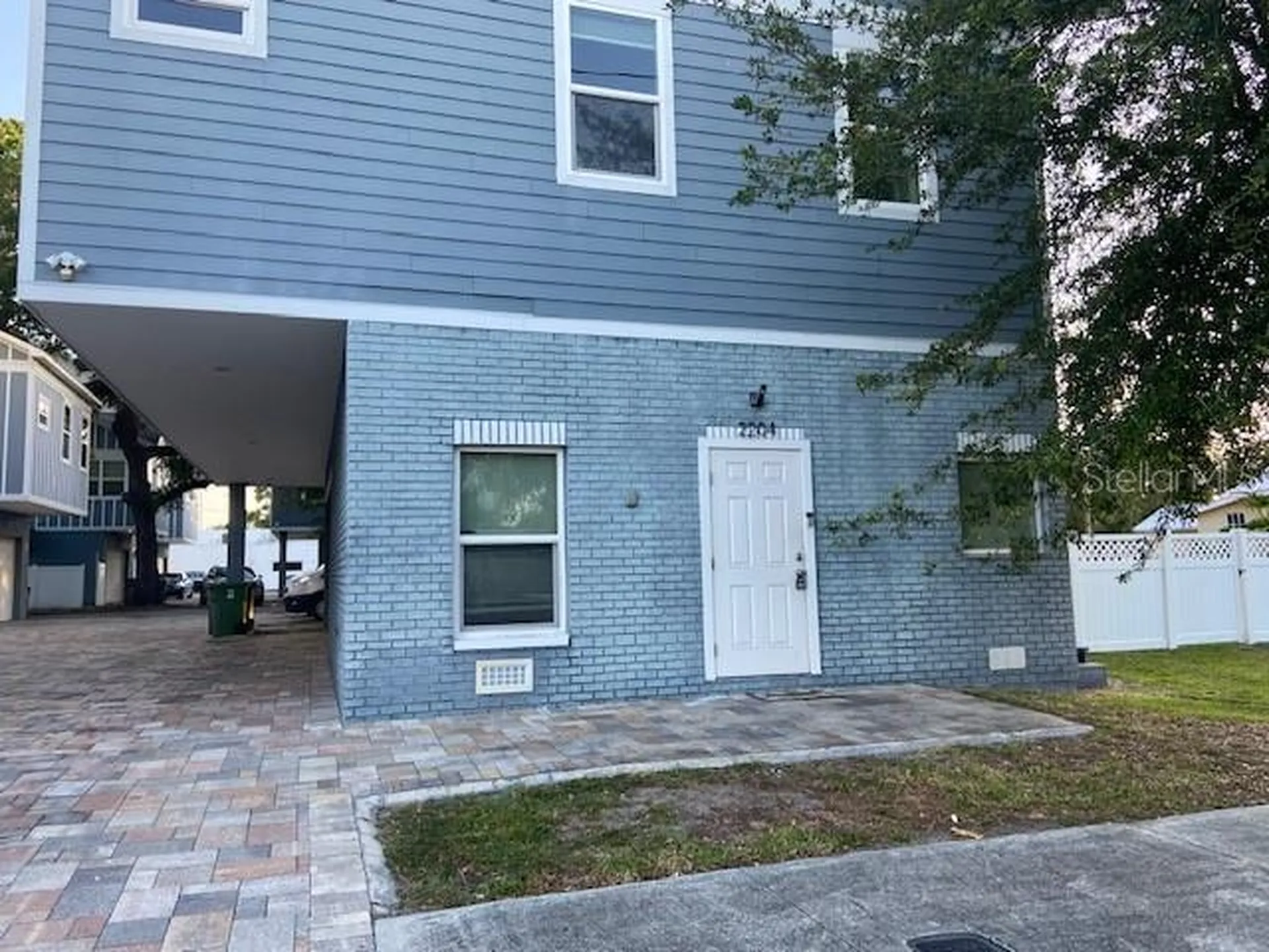 2204 Grant Street Tampa FL 33605