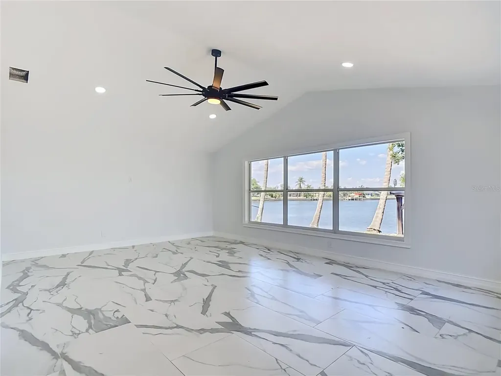 2503 Aviation Parkway Cape Coral FL 33904