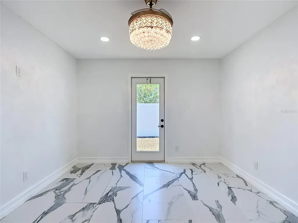 2503 Aviation Parkway Cape Coral FL 33904