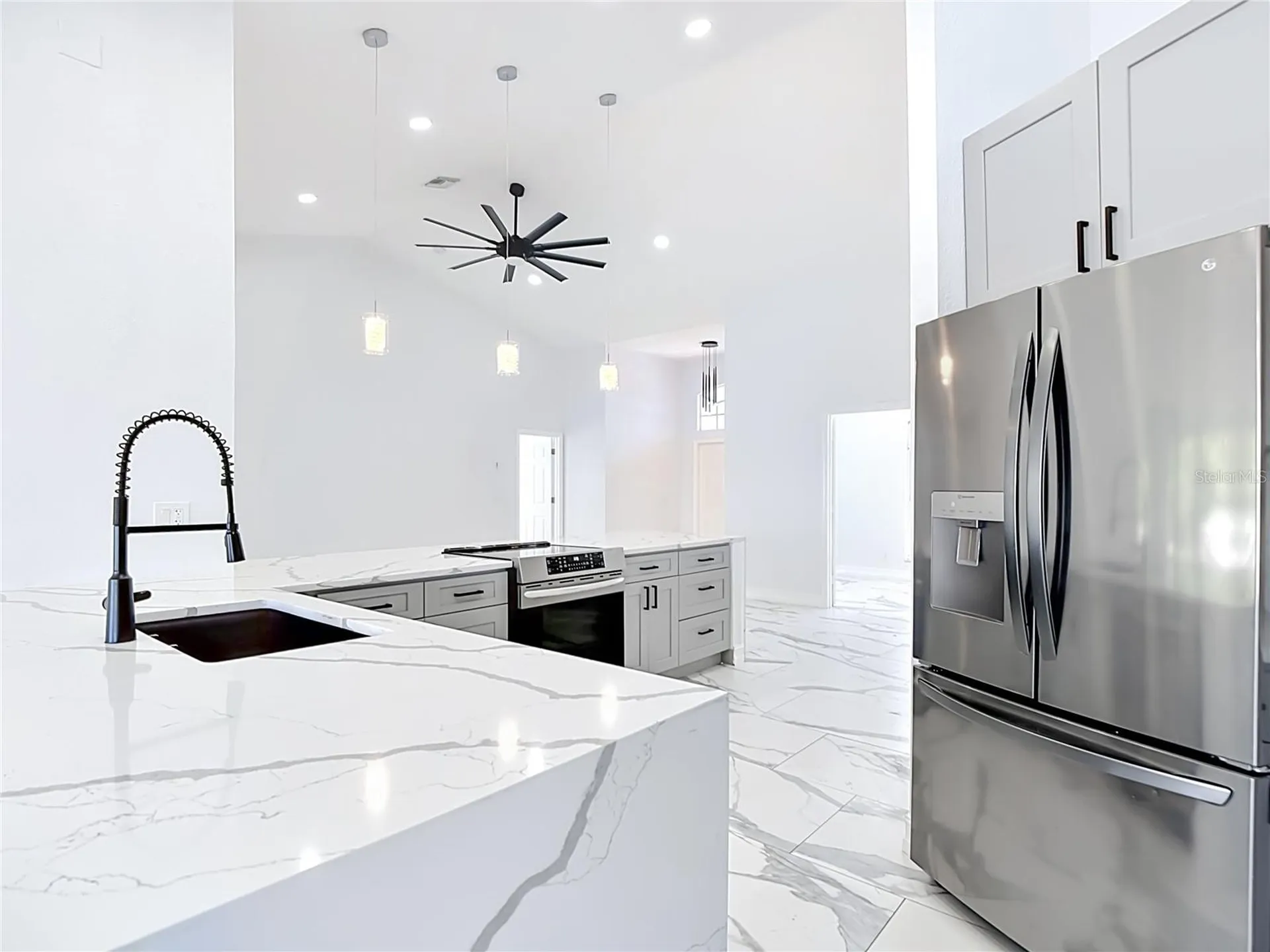 2503 Aviation Parkway Cape Coral FL 33904