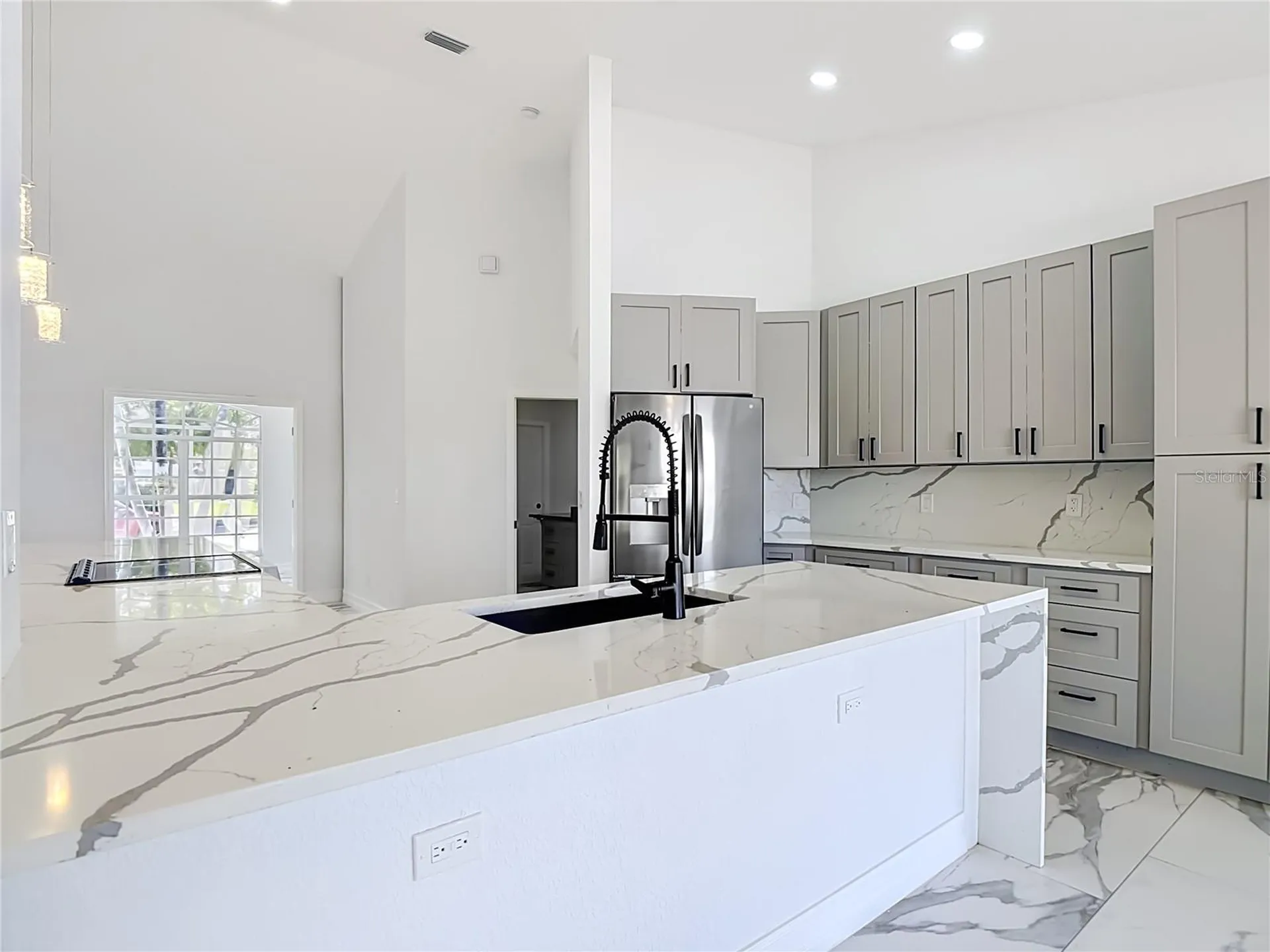 2503 Aviation Parkway Cape Coral FL 33904
