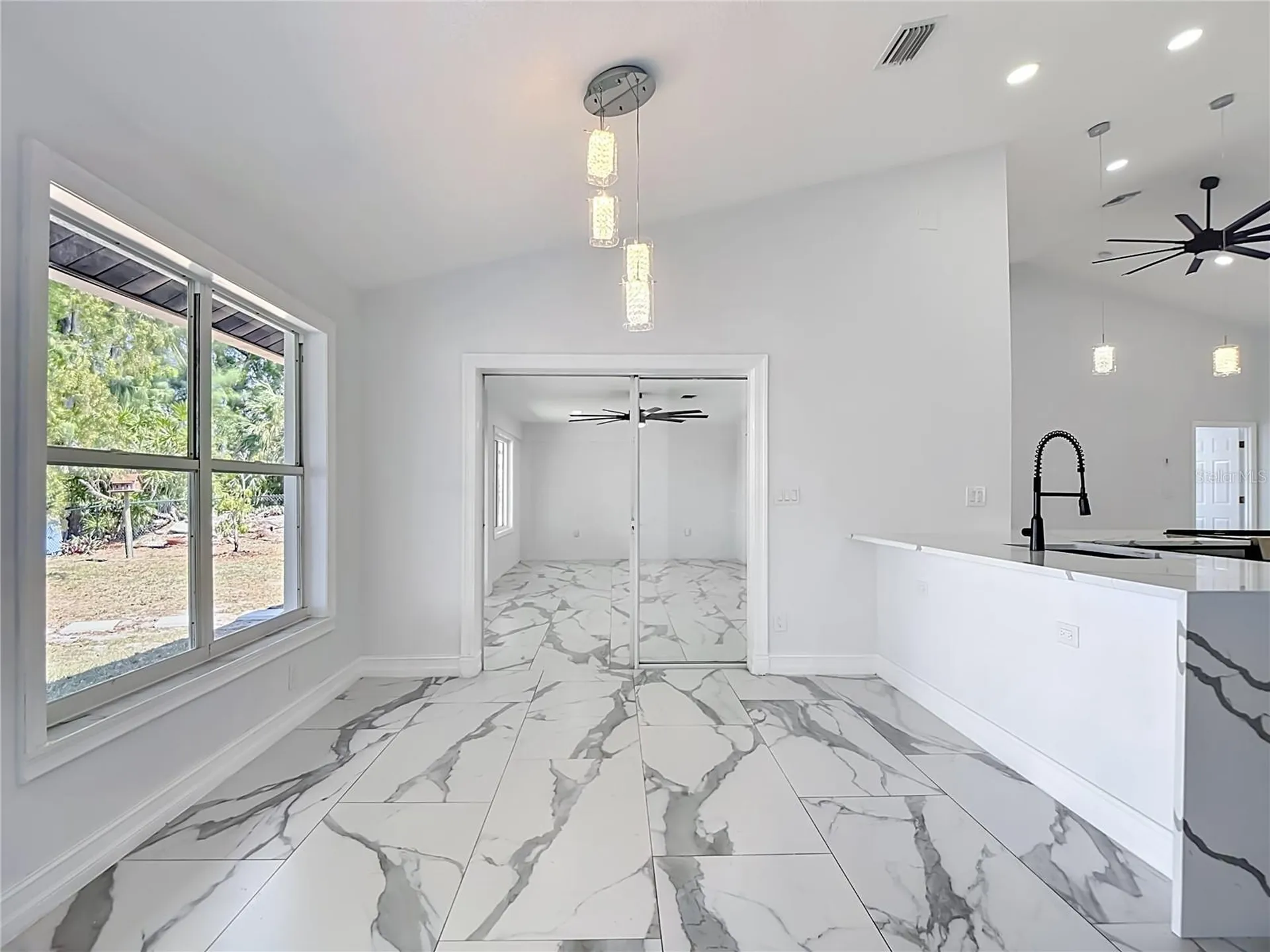 2503 Aviation Parkway Cape Coral FL 33904