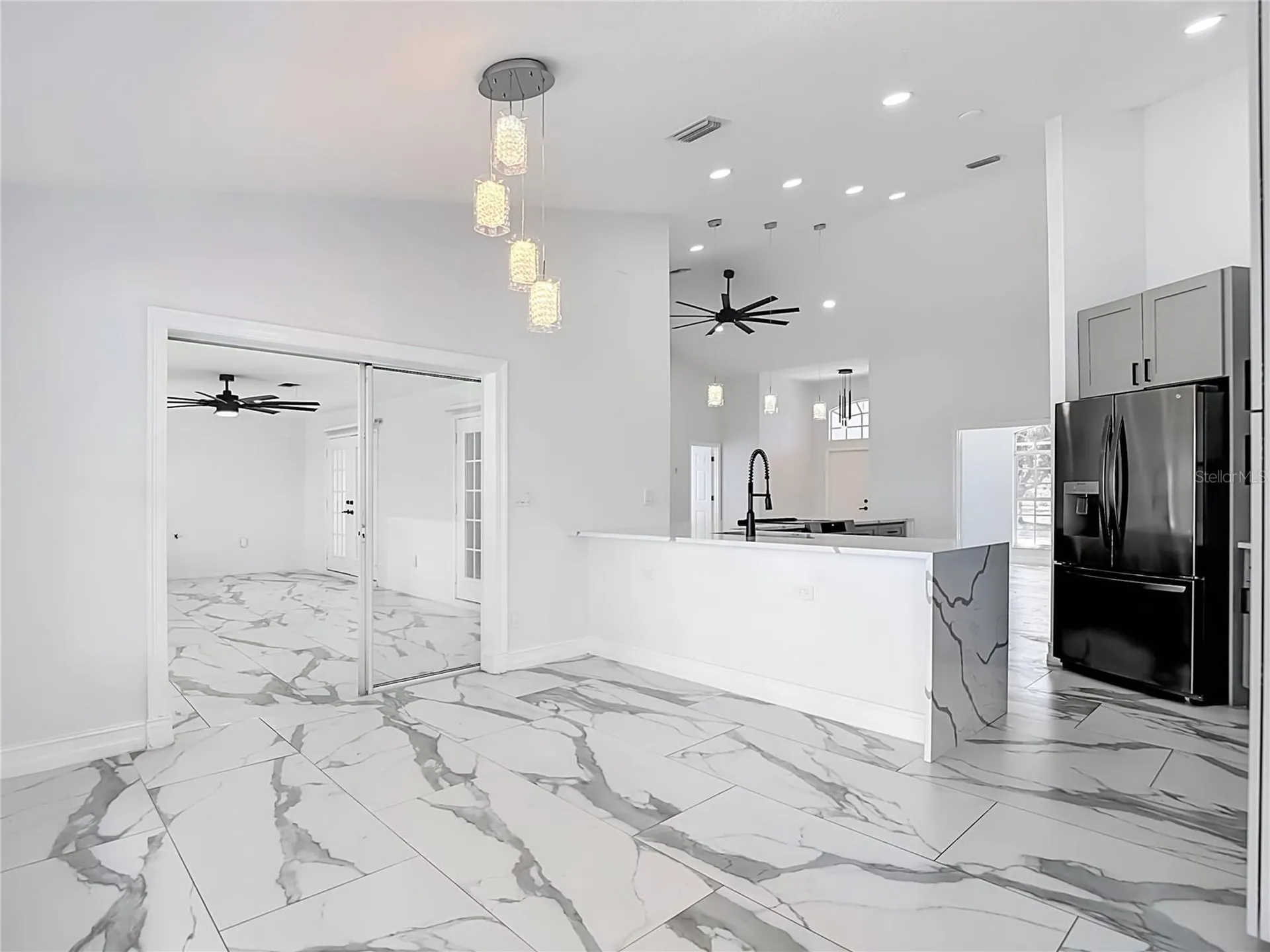 2503 Aviation Parkway Cape Coral FL 33904