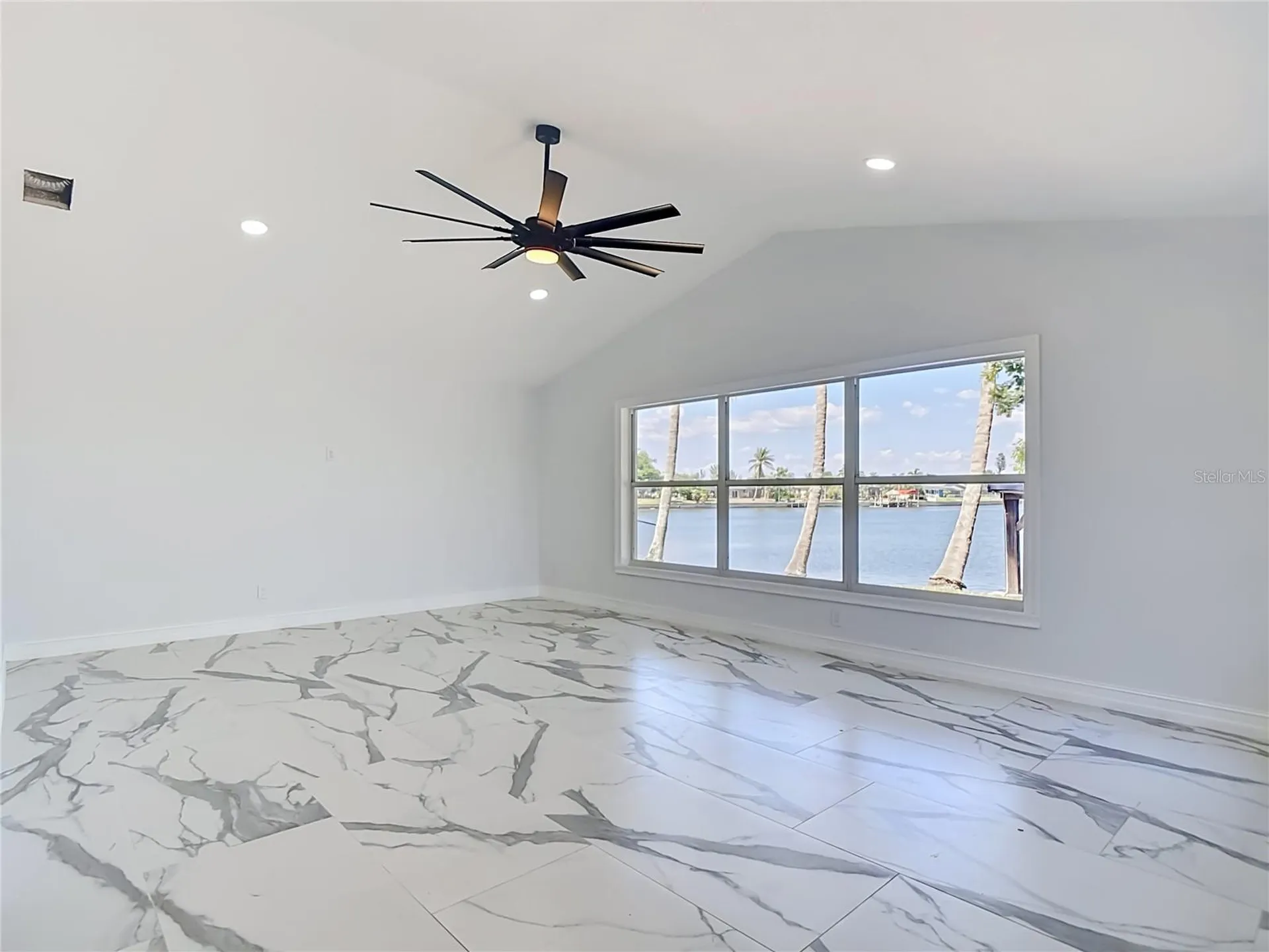 2503 Aviation Parkway Cape Coral FL 33904