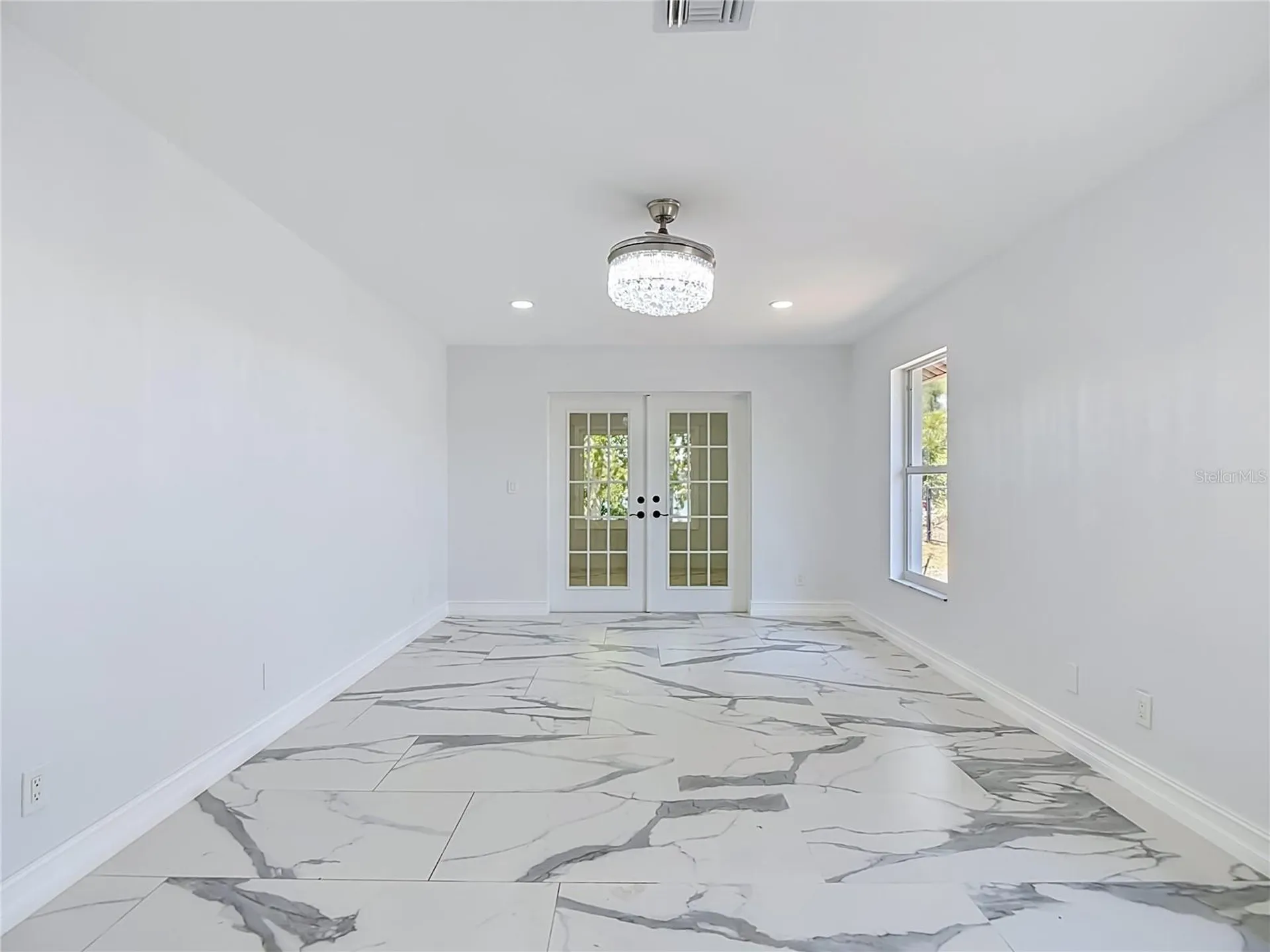 2503 Aviation Parkway Cape Coral FL 33904
