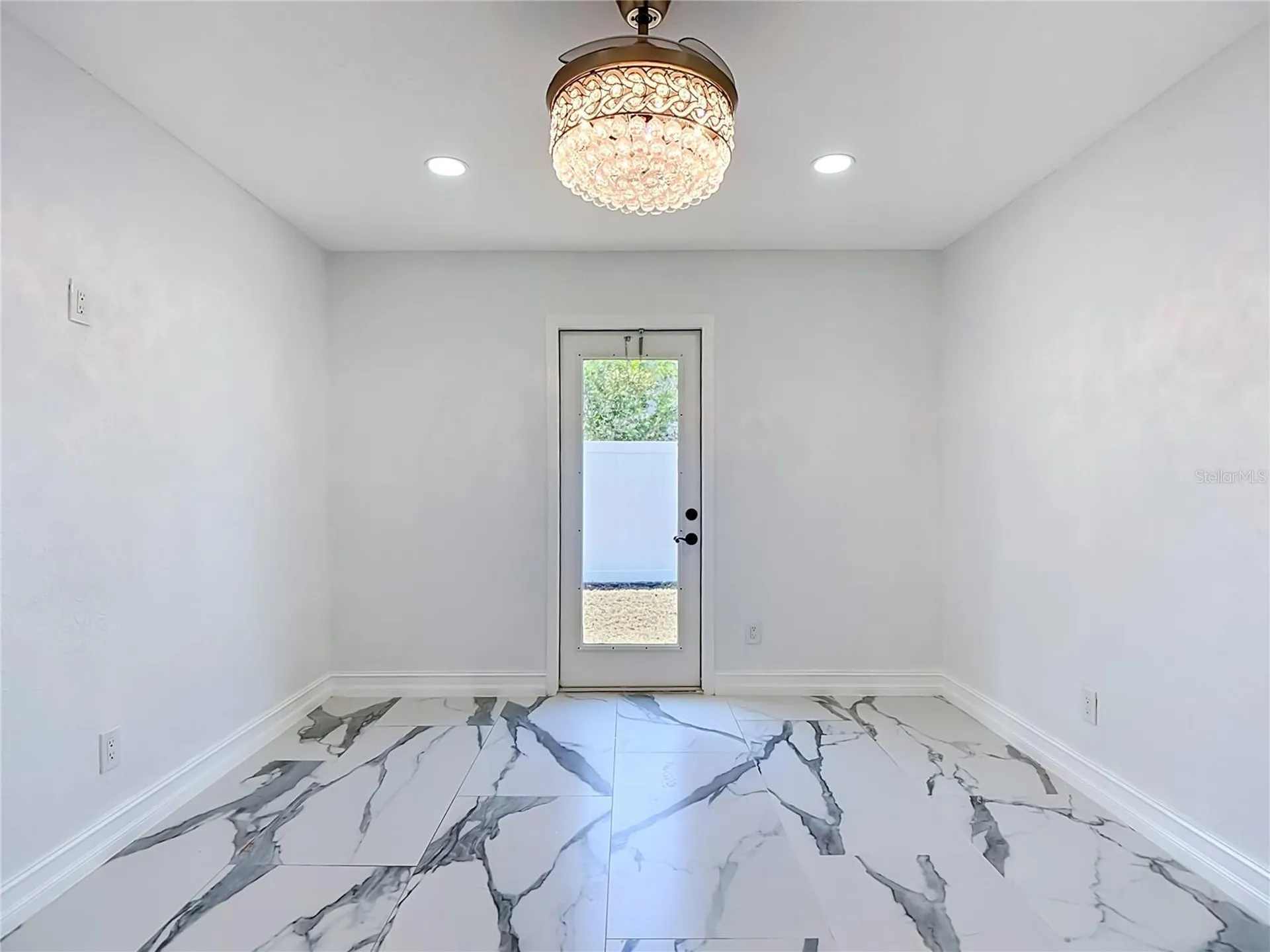 2503 Aviation Parkway Cape Coral FL 33904