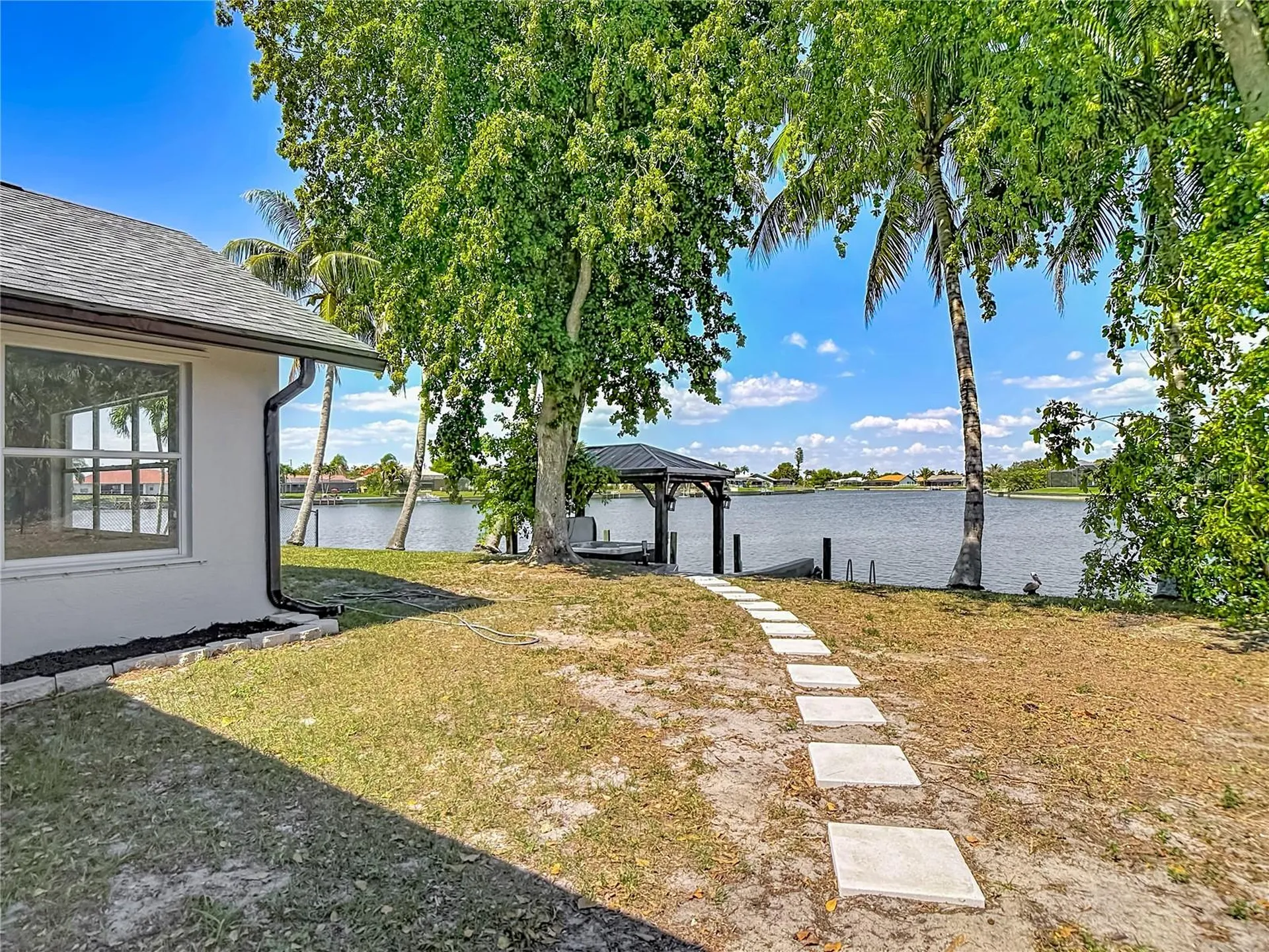 2503 Aviation Parkway Cape Coral FL 33904