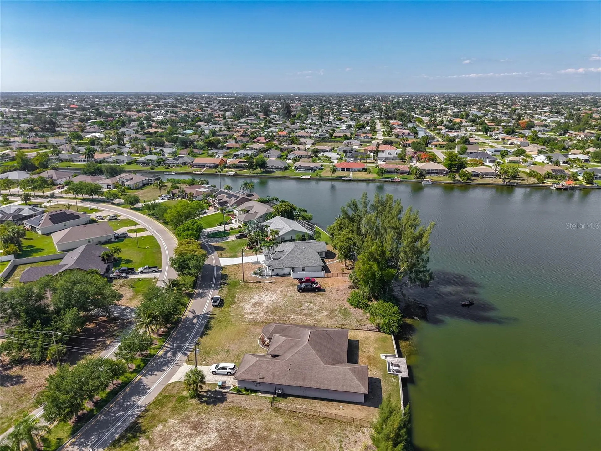 2503 Aviation Parkway Cape Coral FL 33904