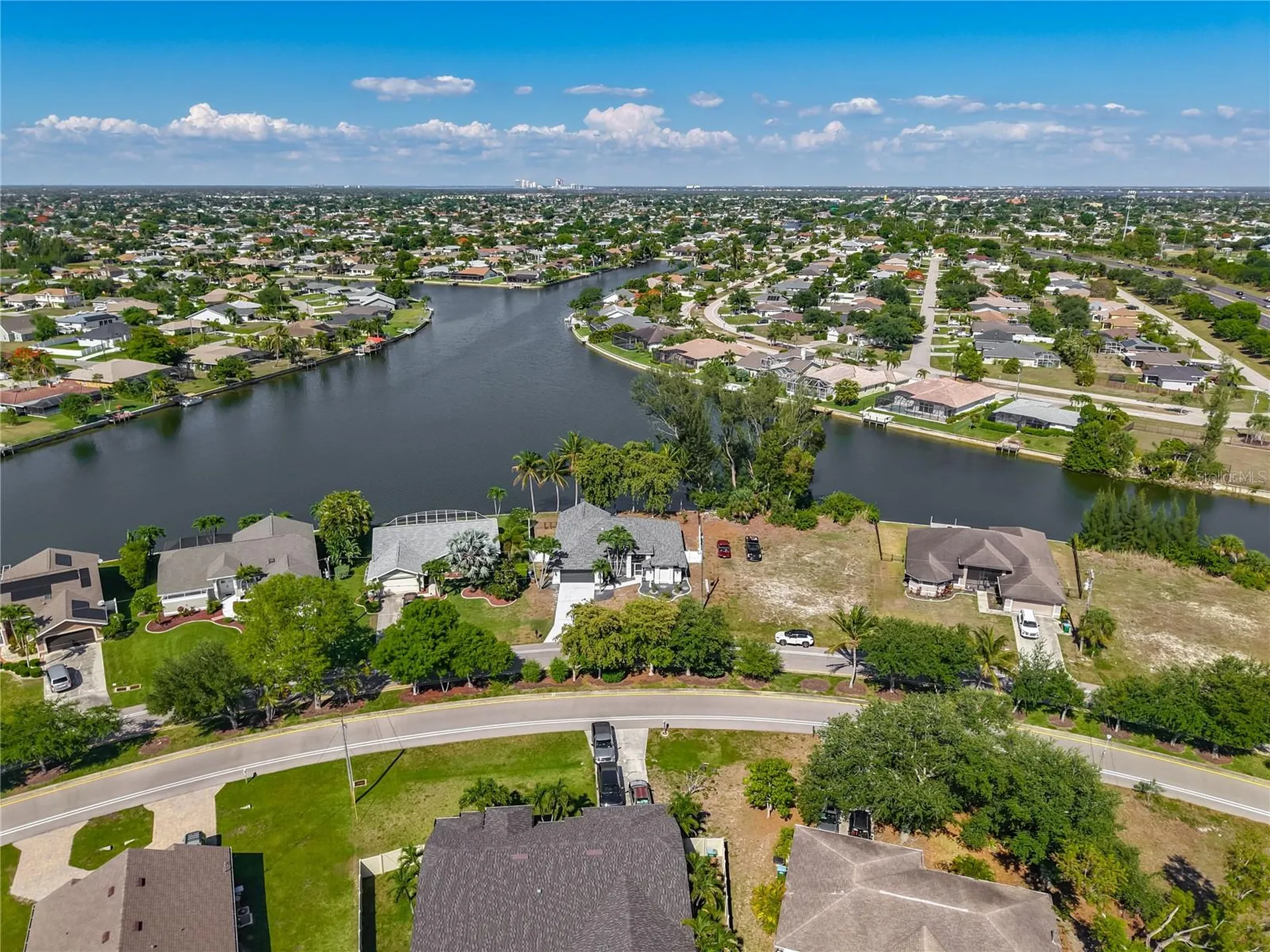 2503 Aviation Parkway Cape Coral FL 33904