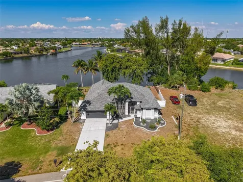 2503 Aviation Parkway Cape Coral FL 33904