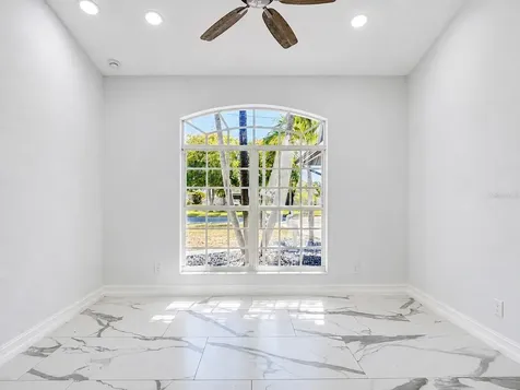 2503 Aviation Parkway Cape Coral FL 33904
