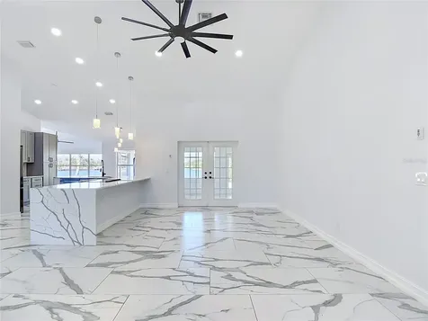 2503 Aviation Parkway Cape Coral FL 33904
