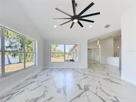 2503 Aviation Parkway Cape Coral FL 33904
