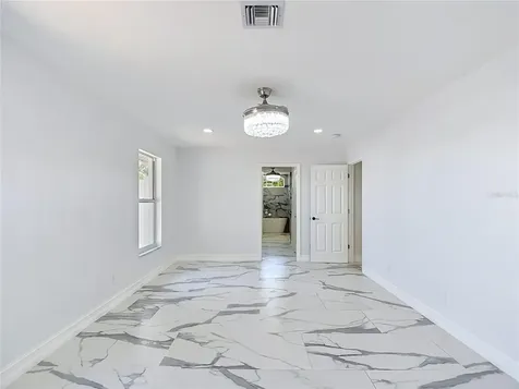 2503 Aviation Parkway Cape Coral FL 33904
