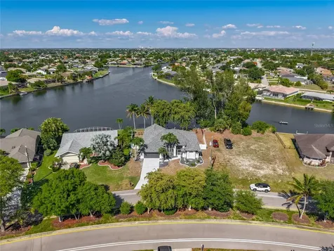 2503 Aviation Parkway Cape Coral FL 33904