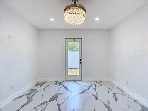 2503 Aviation Parkway Cape Coral FL 33904