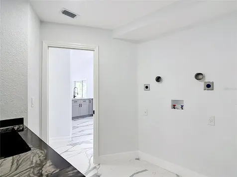 2503 Aviation Parkway Cape Coral FL 33904