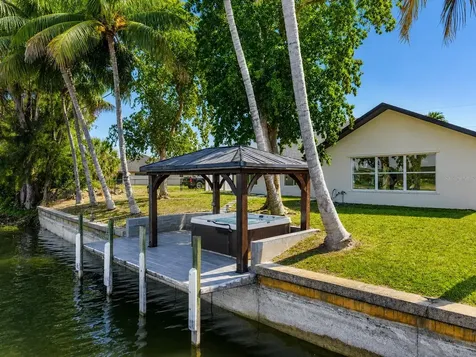 2503 Aviation Parkway Cape Coral FL 33904