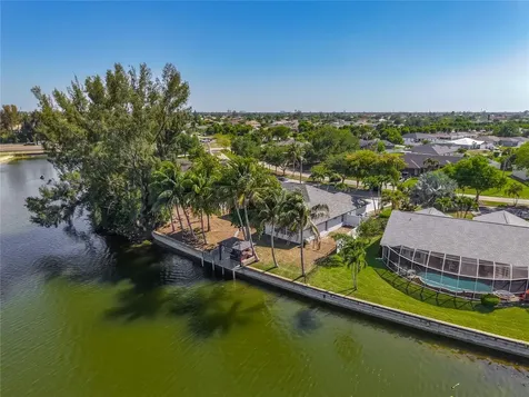2503 Aviation Parkway Cape Coral FL 33904