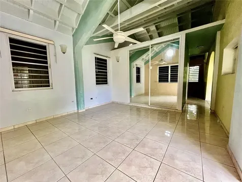 Urb. Naranjo Valley #45 Fajardo PR 00738