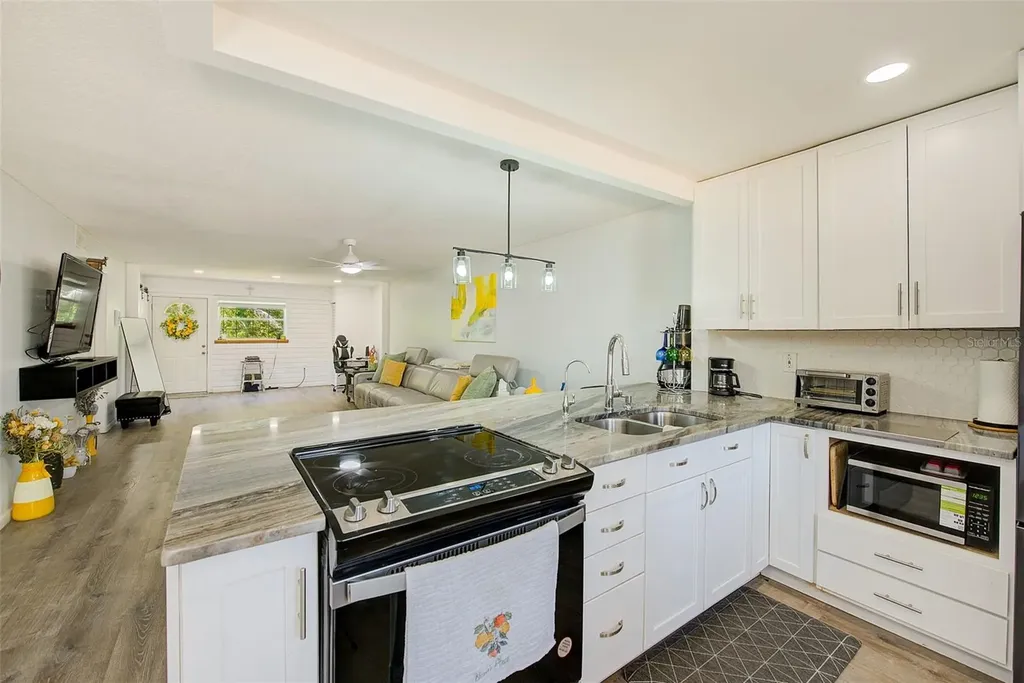 1300 S Hercules Avenue Clearwater FL 33764