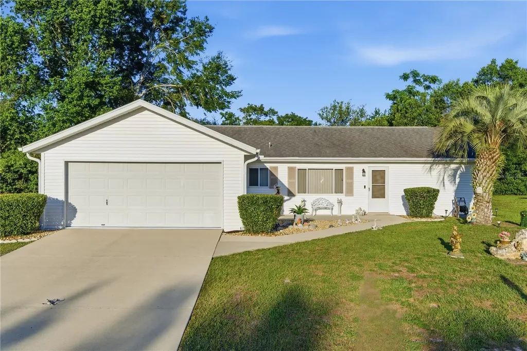 11241 SW 77th Court Ocala FL 34476