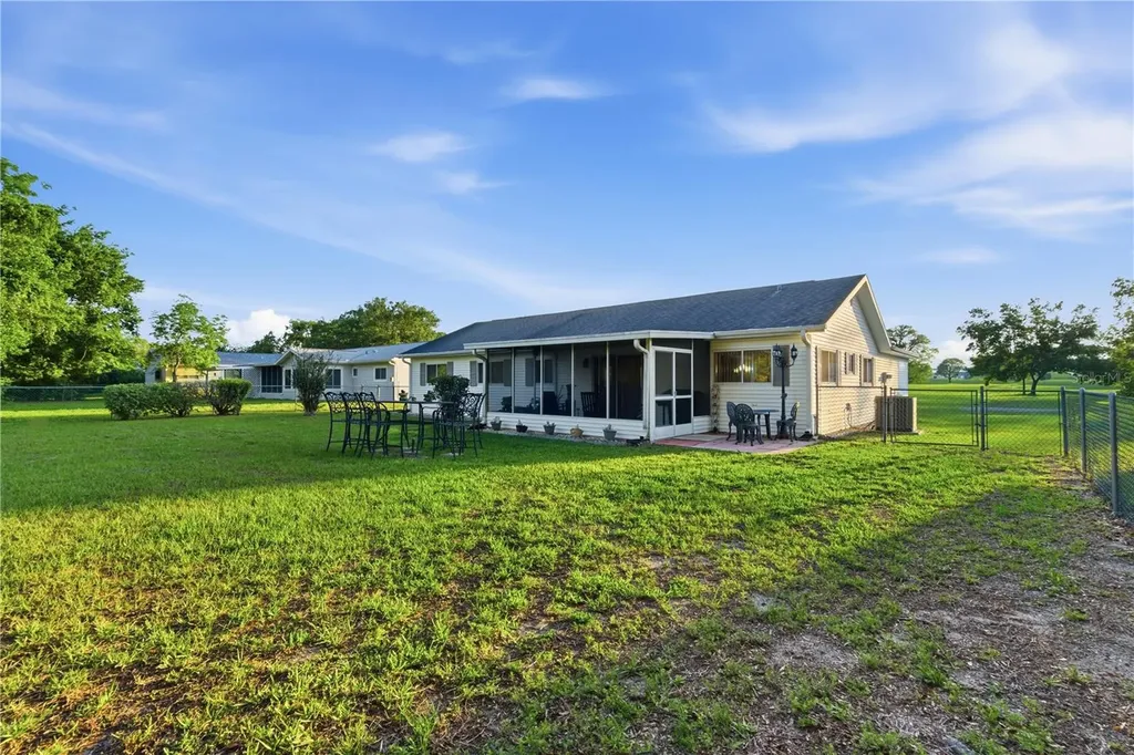 11241 SW 77th Court Ocala FL 34476