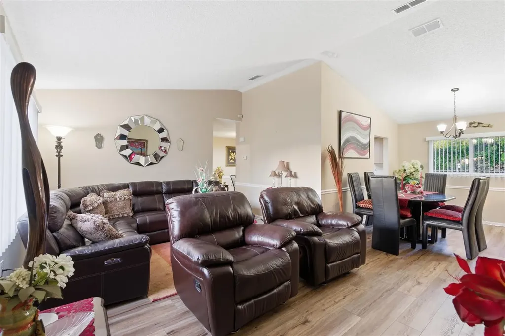 11241 SW 77th Court Ocala FL 34476