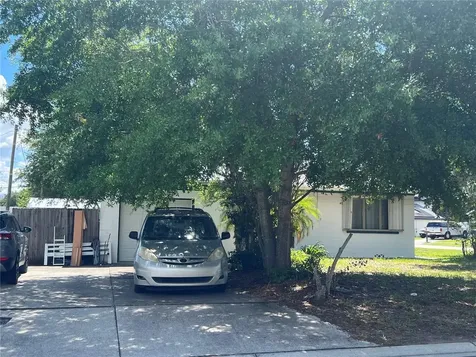 218 10th Street St Cloud FL 34769