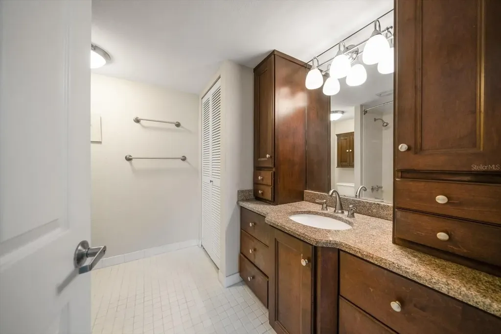 220 Belleview Boulevard Belleair FL 33756