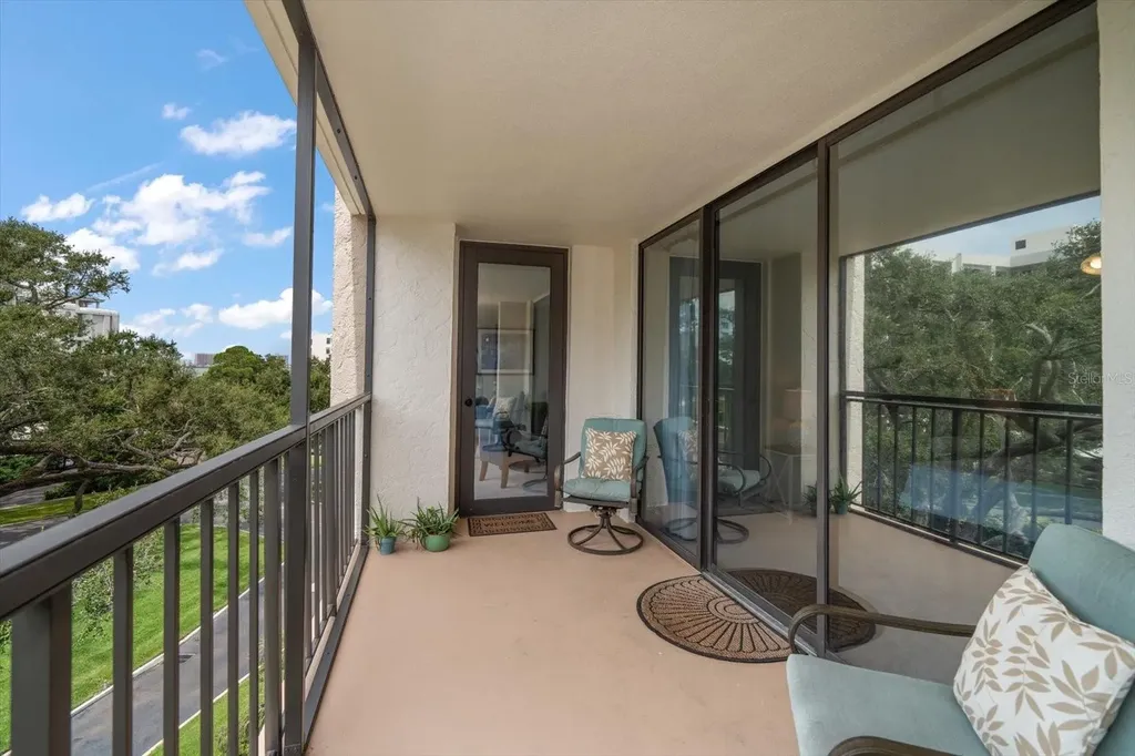 220 Belleview Boulevard Belleair FL 33756