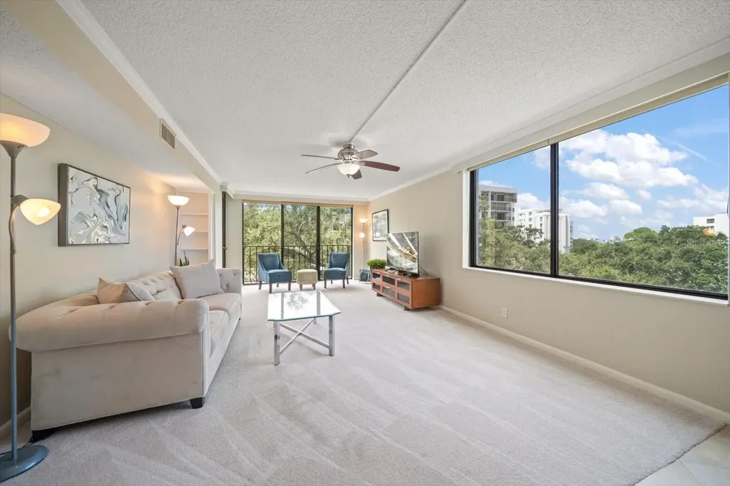 220 Belleview Boulevard Belleair FL 33756