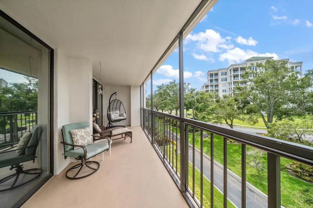 220 Belleview Boulevard Belleair FL 33756