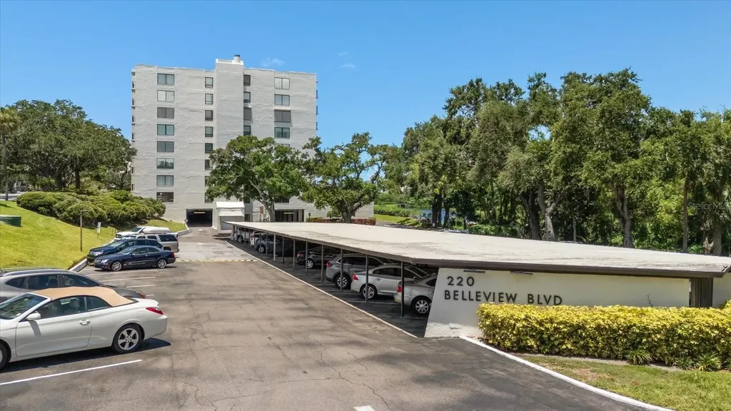 220 Belleview Boulevard Belleair FL 33756