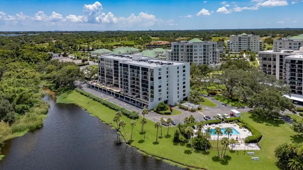 220 Belleview Boulevard Belleair FL 33756
