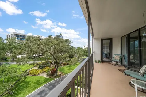 220 Belleview Boulevard Belleair FL 33756