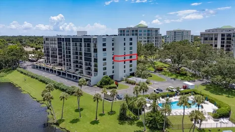 220 Belleview Boulevard Belleair FL 33756