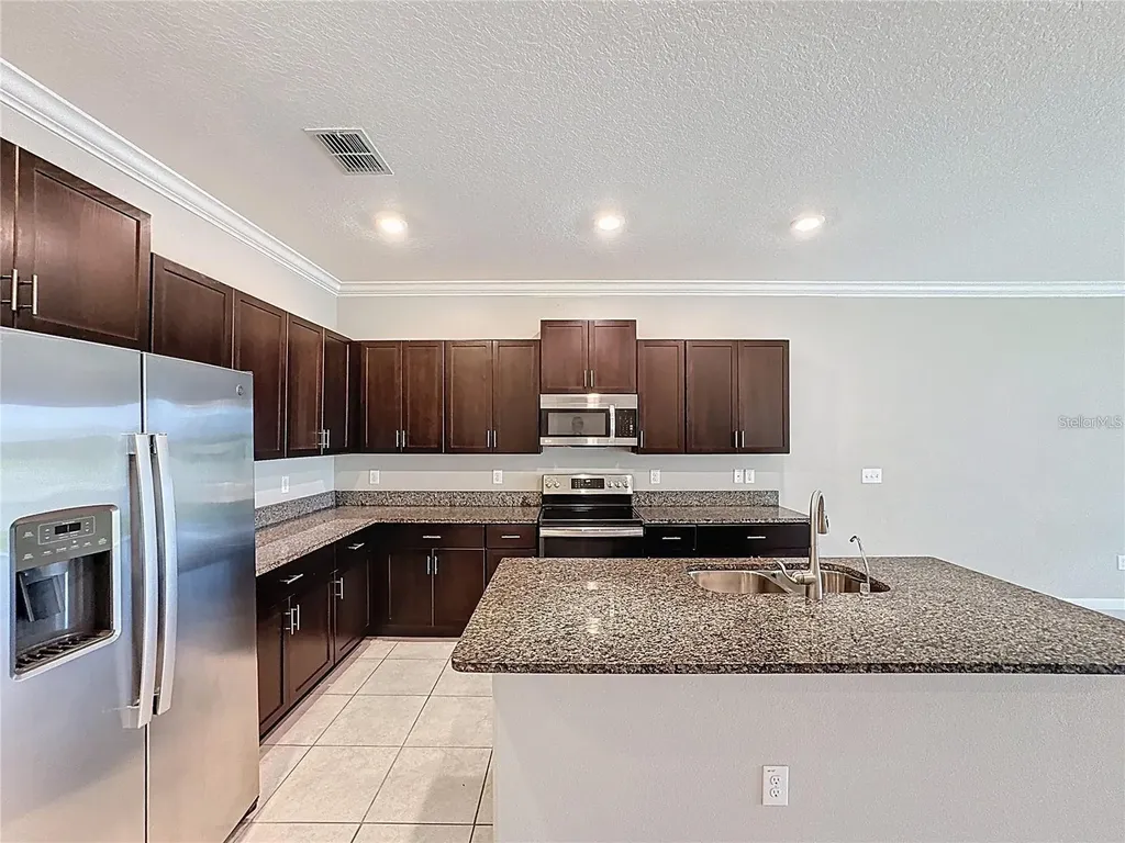 8069 Rolling Shell Trail Wesley Chapel FL 33545