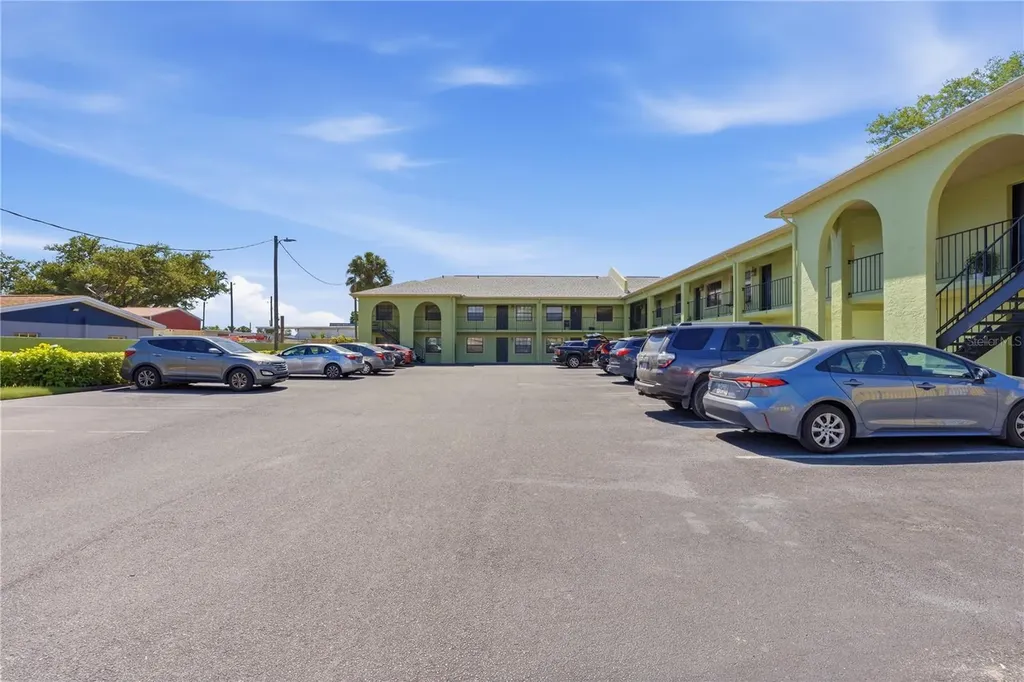 4416 N Clark Avenue Tampa FL 33614