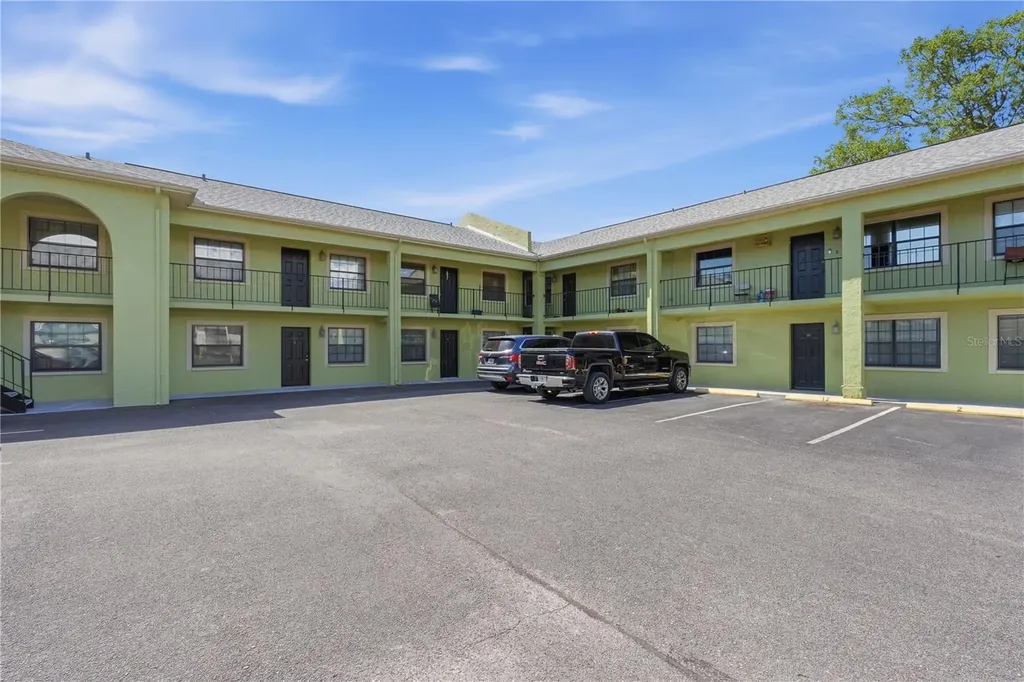 4416 N Clark Avenue Tampa FL 33614