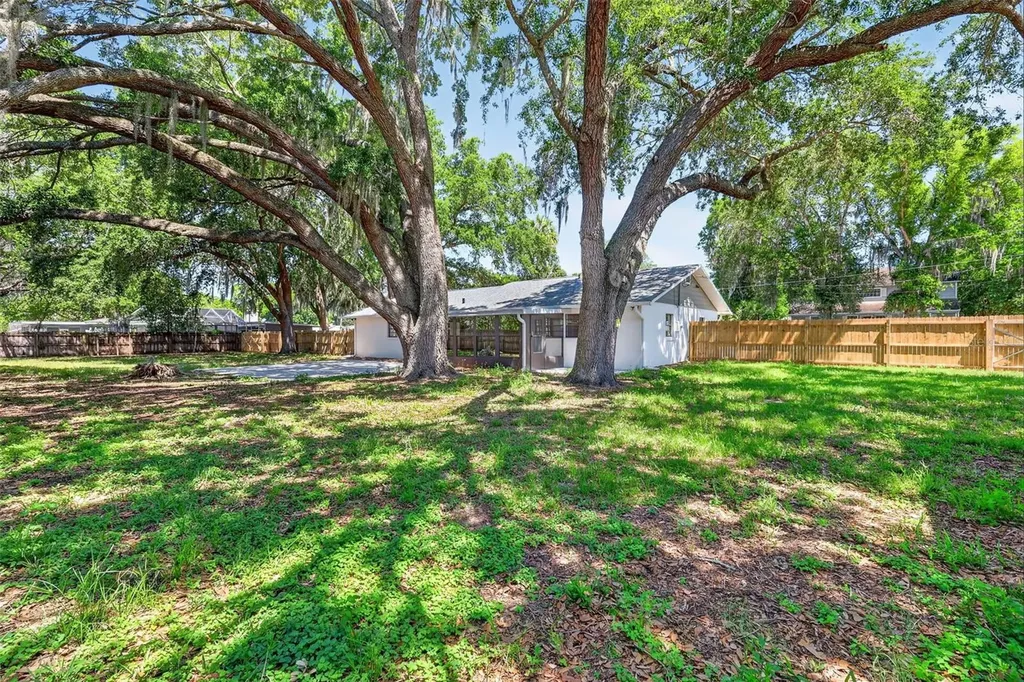 60 Outlook Street Umatilla FL 32784