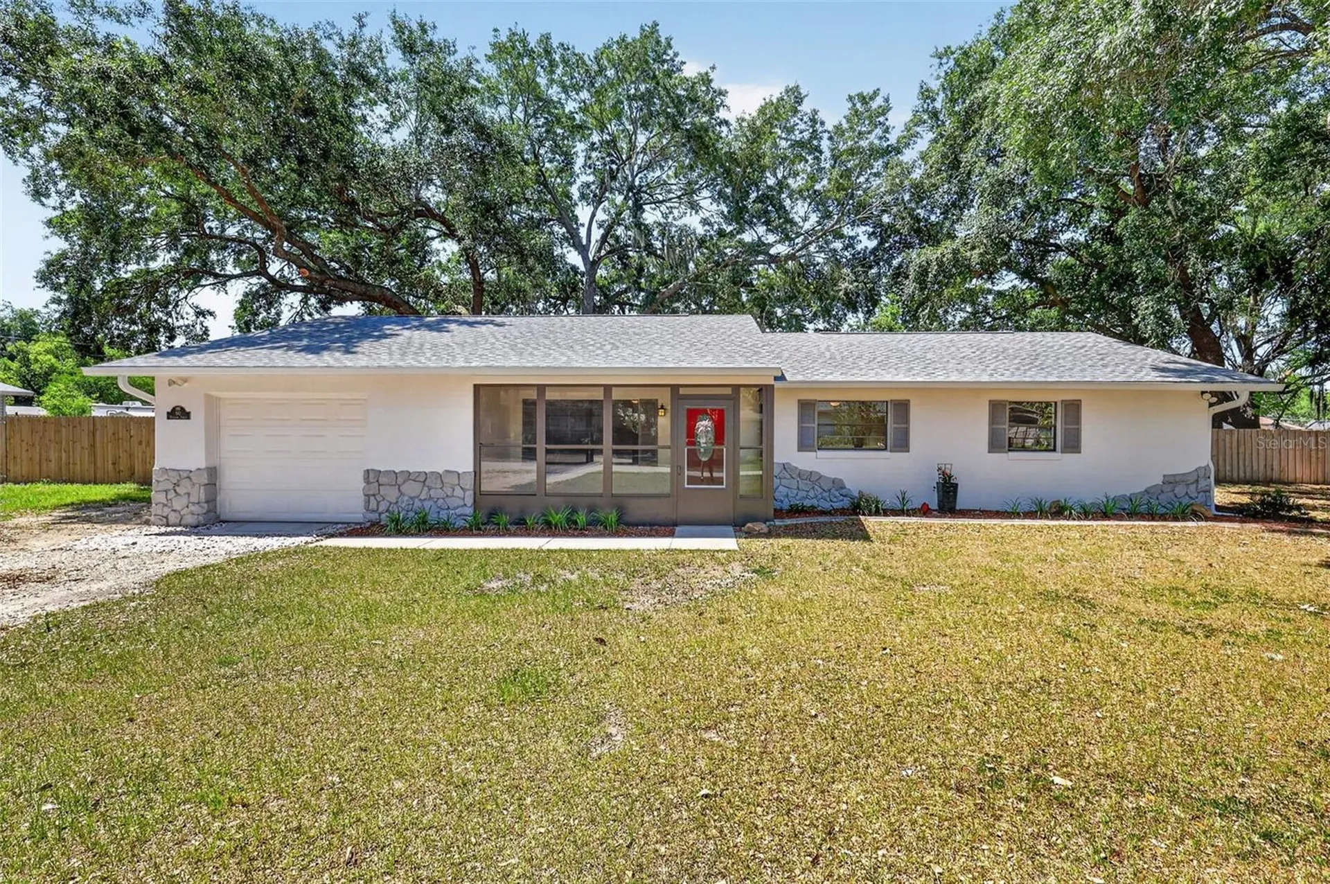 60 Outlook Street Umatilla FL 32784