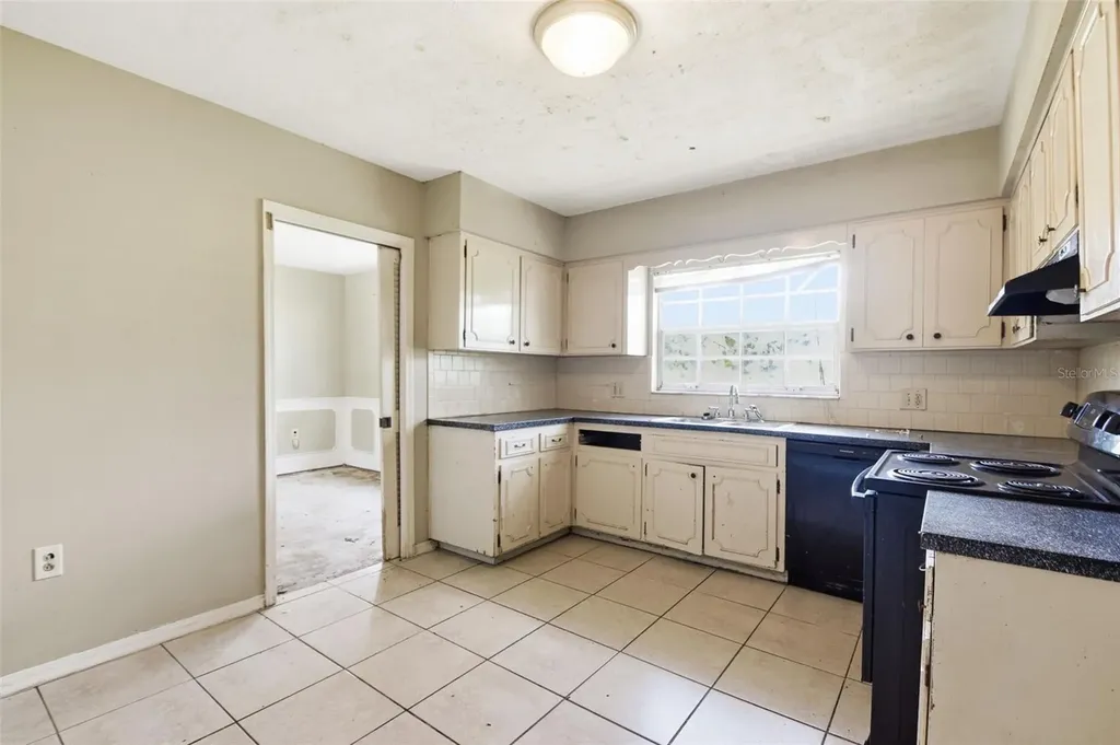 706 Westwood Circle Brandon FL 33511