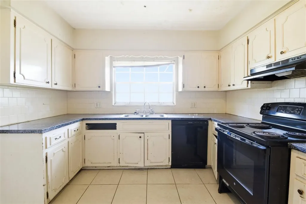 706 Westwood Circle Brandon FL 33511