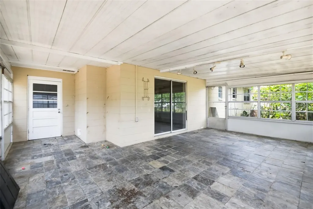 706 Westwood Circle Brandon FL 33511